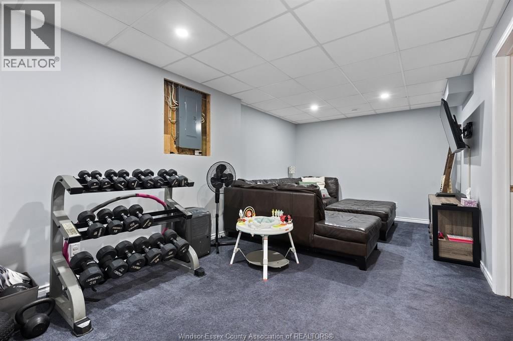 121 MEDITERRANEAN AVENUE Image 17