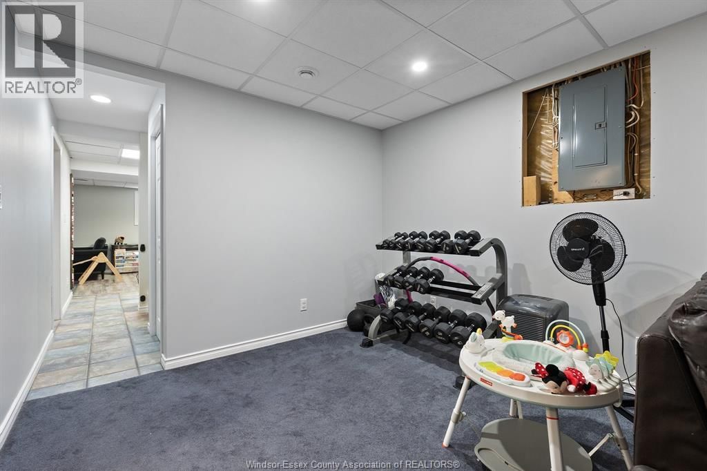 121 MEDITERRANEAN AVENUE Image 18