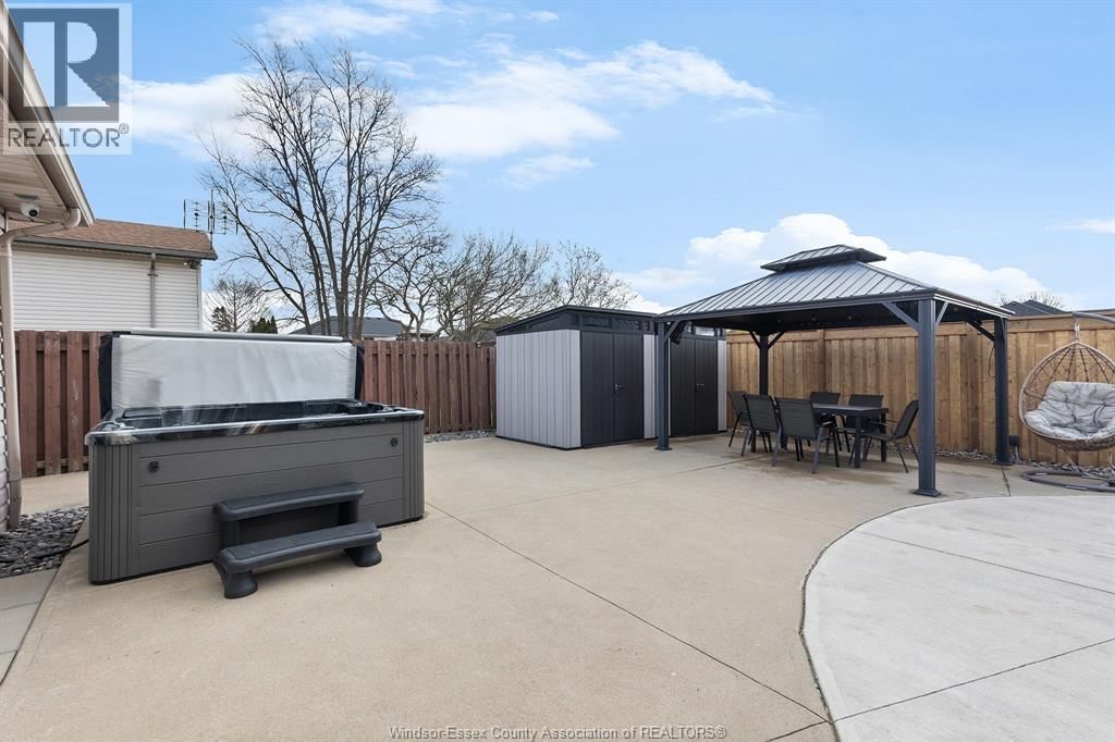 121 MEDITERRANEAN AVENUE Image 23