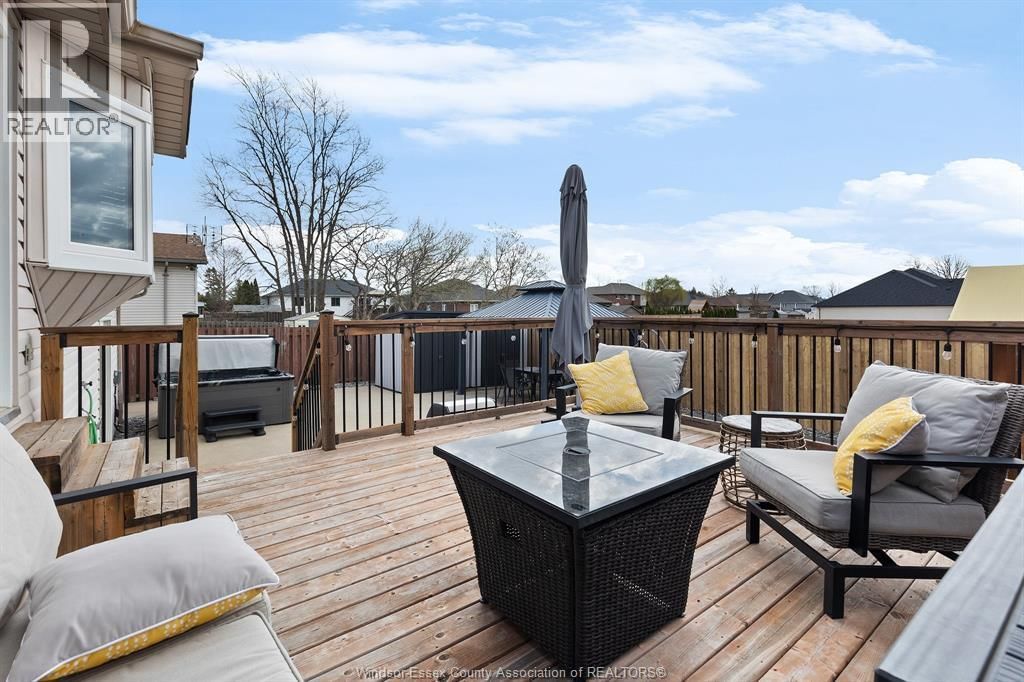 121 MEDITERRANEAN AVENUE Image 25