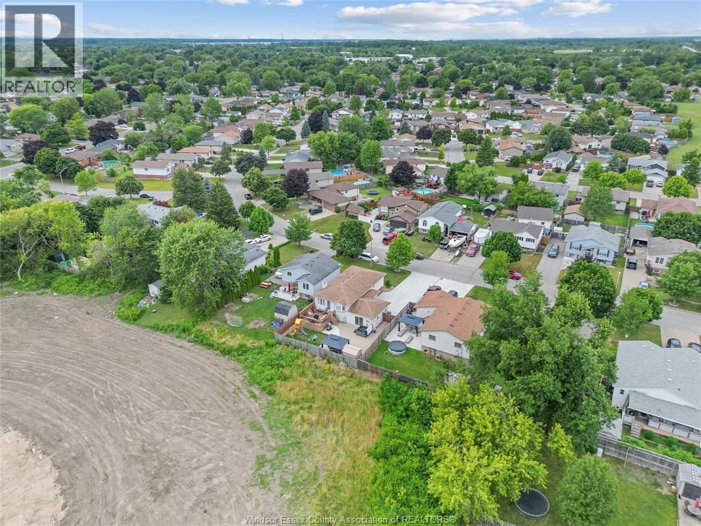 121 MEDITERRANEAN AVENUE Image 26