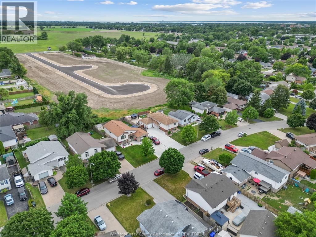 121 MEDITERRANEAN AVENUE Image 27