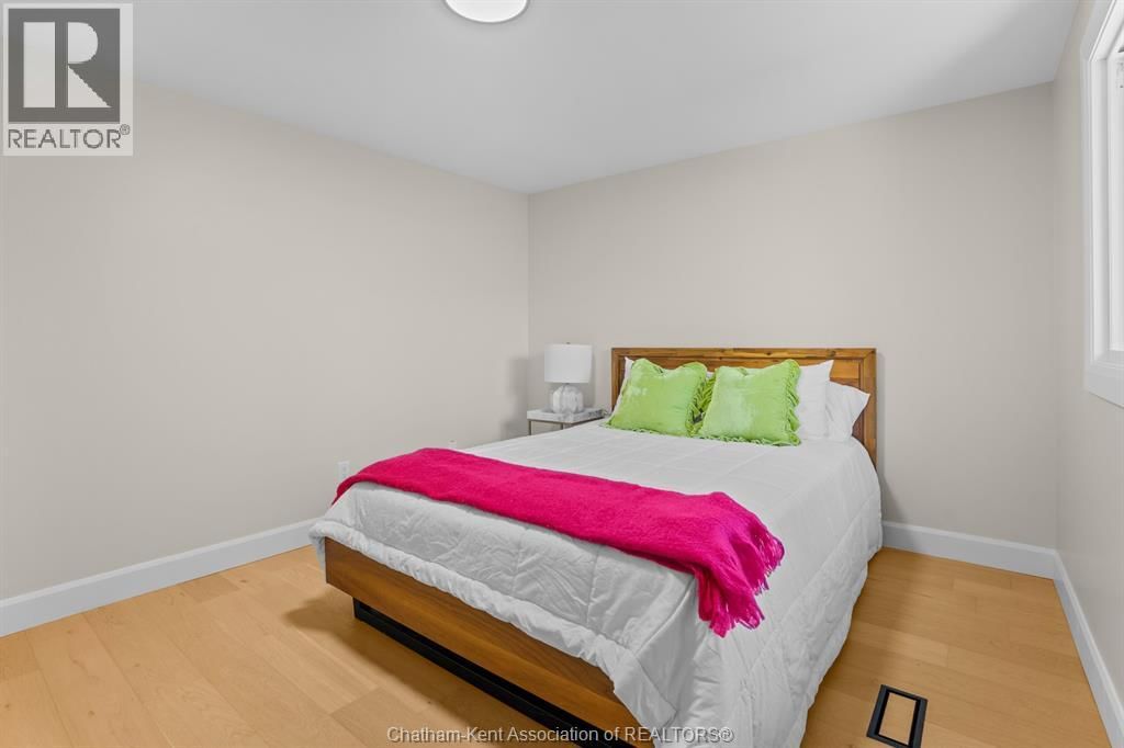 3 ACADEMY CRESCENT Image 20