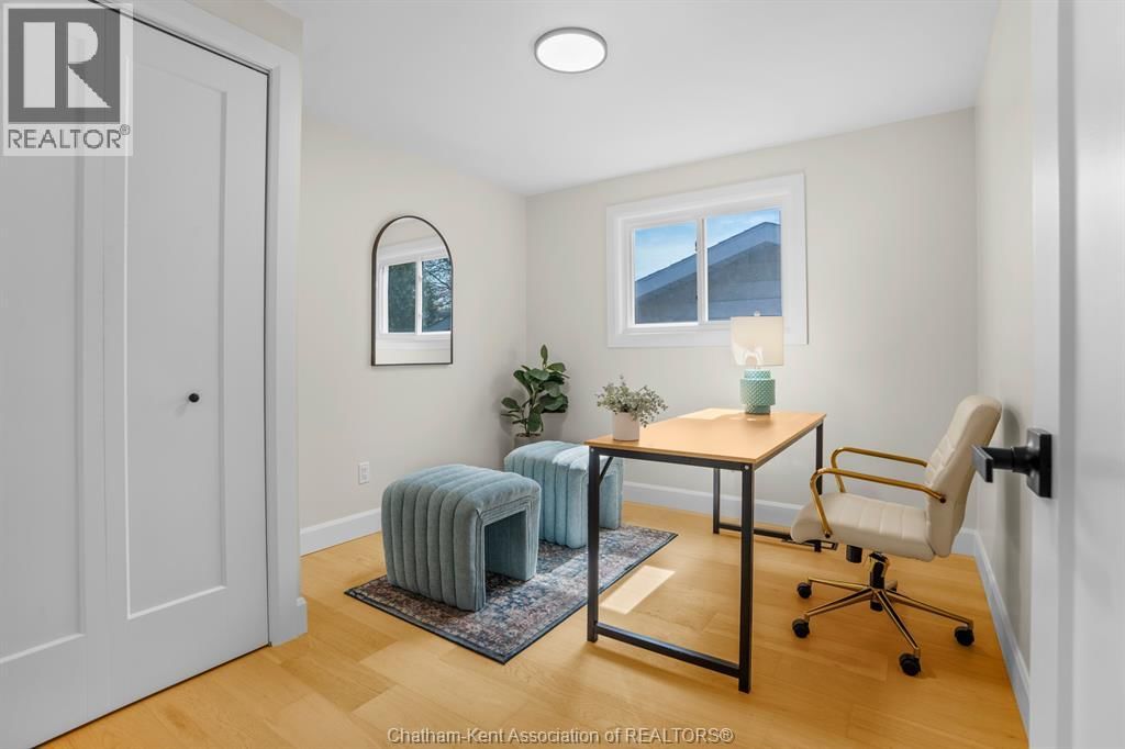 3 ACADEMY CRESCENT Image 21