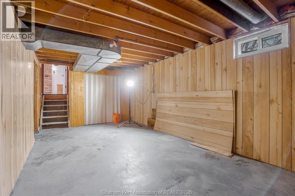 3 ACADEMY CRESCENT Image 36