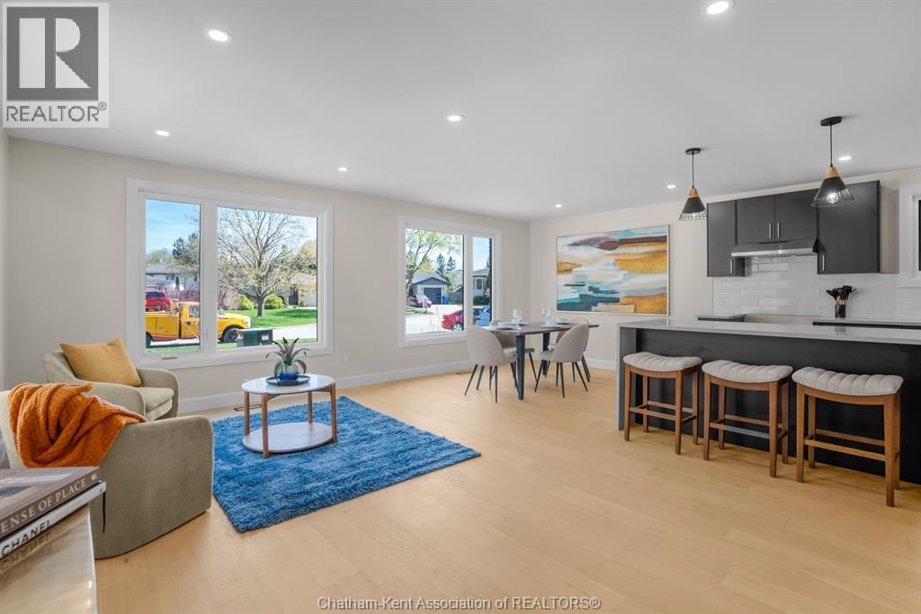 3 ACADEMY CRESCENT Image 4