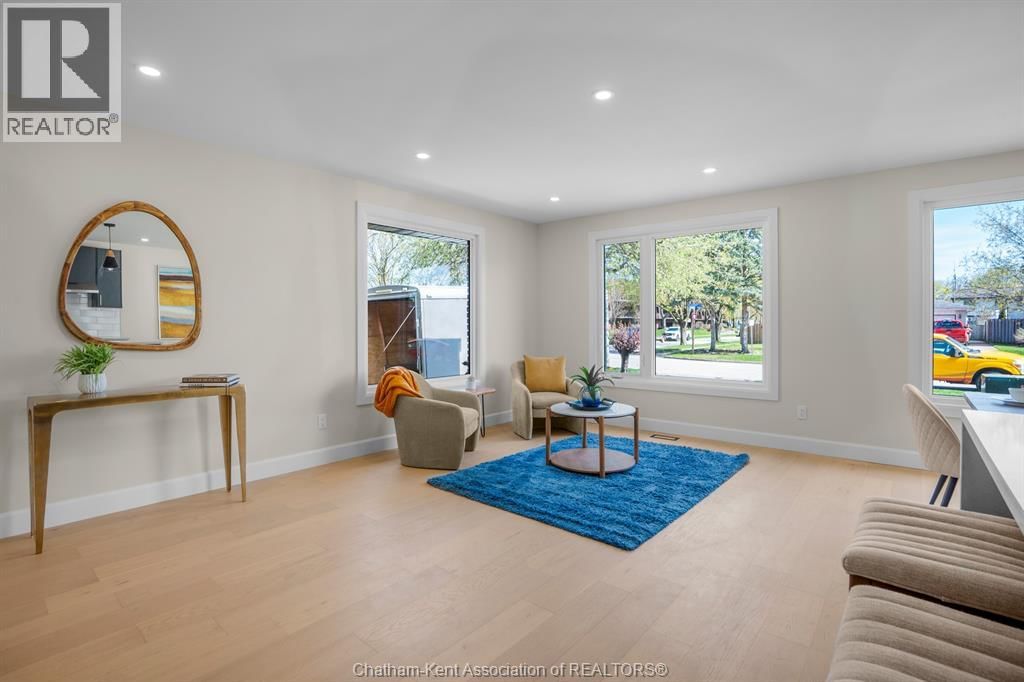 3 ACADEMY CRESCENT Image 8