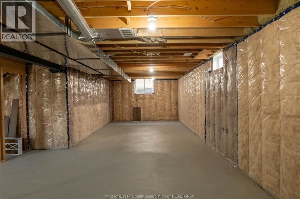 74 DUNDEE DRIVE Image 32