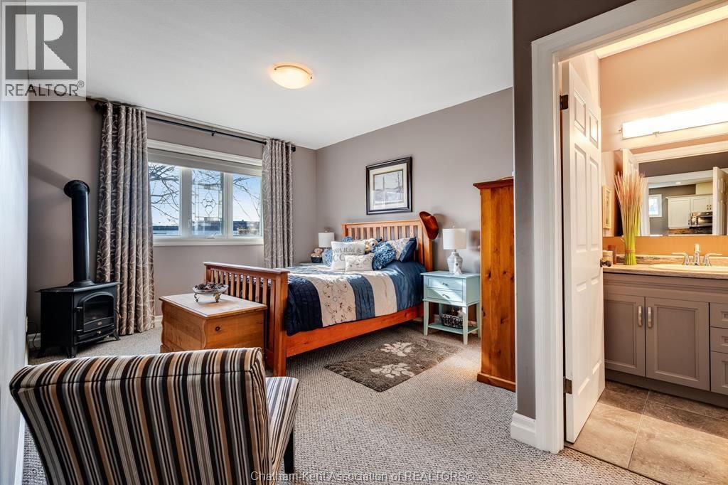 42 LANZ BOULEVARD Image 15