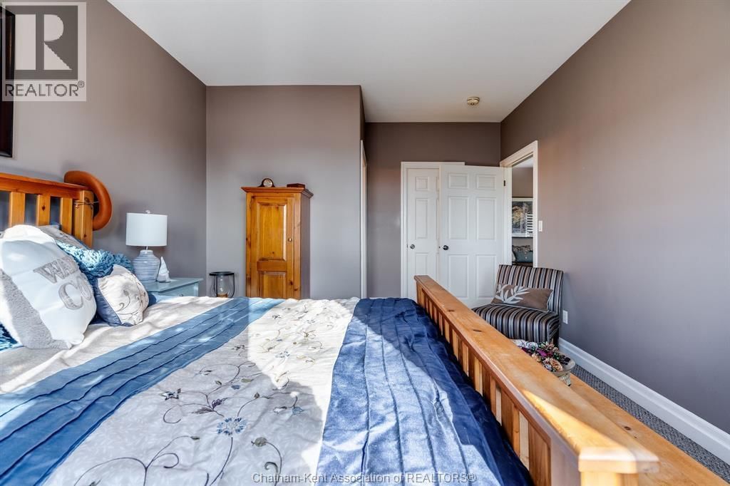 42 LANZ BOULEVARD Image 17