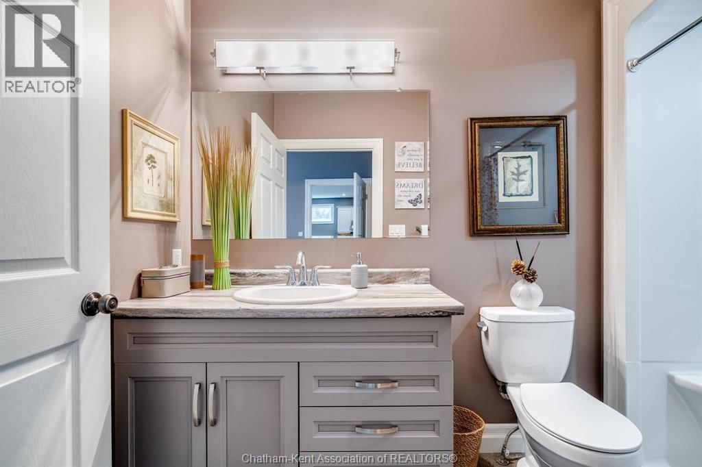 42 LANZ BOULEVARD Image 18