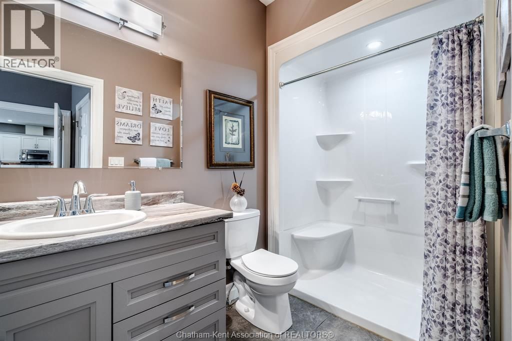 42 LANZ BOULEVARD Image 19