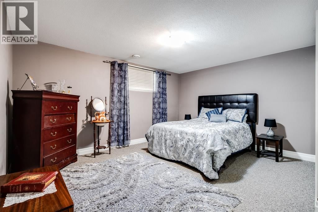 42 LANZ BOULEVARD Image 32