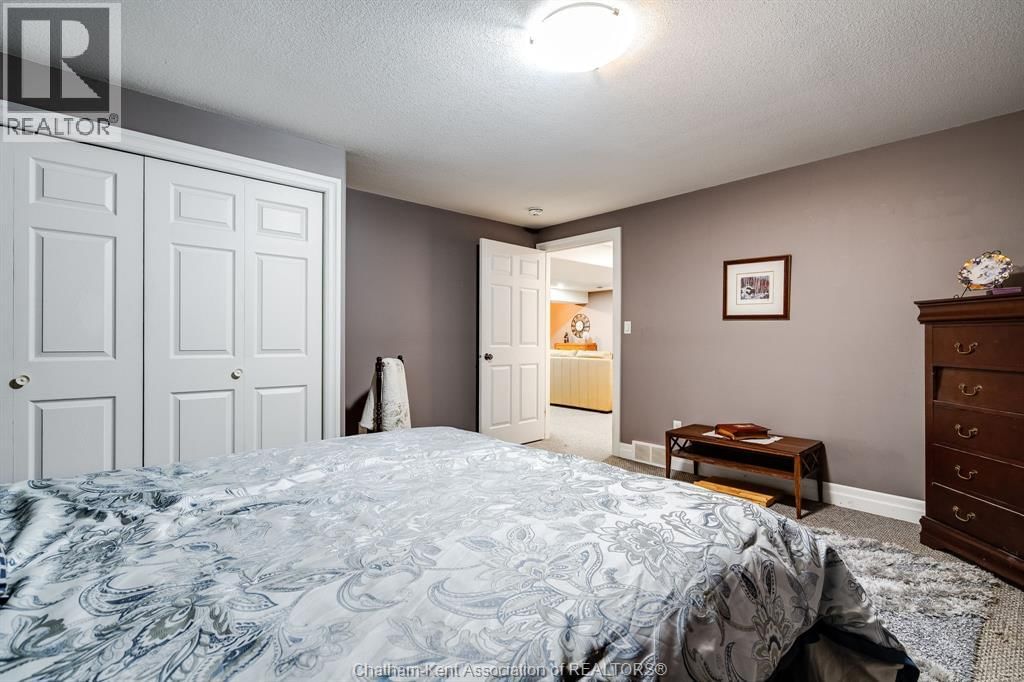 42 LANZ BOULEVARD Image 33