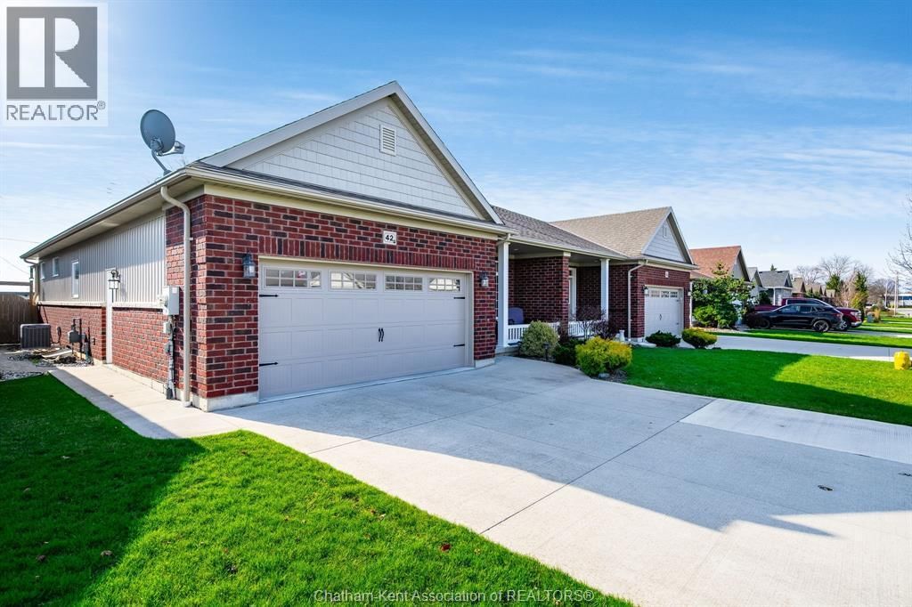 42 LANZ BOULEVARD Image 38