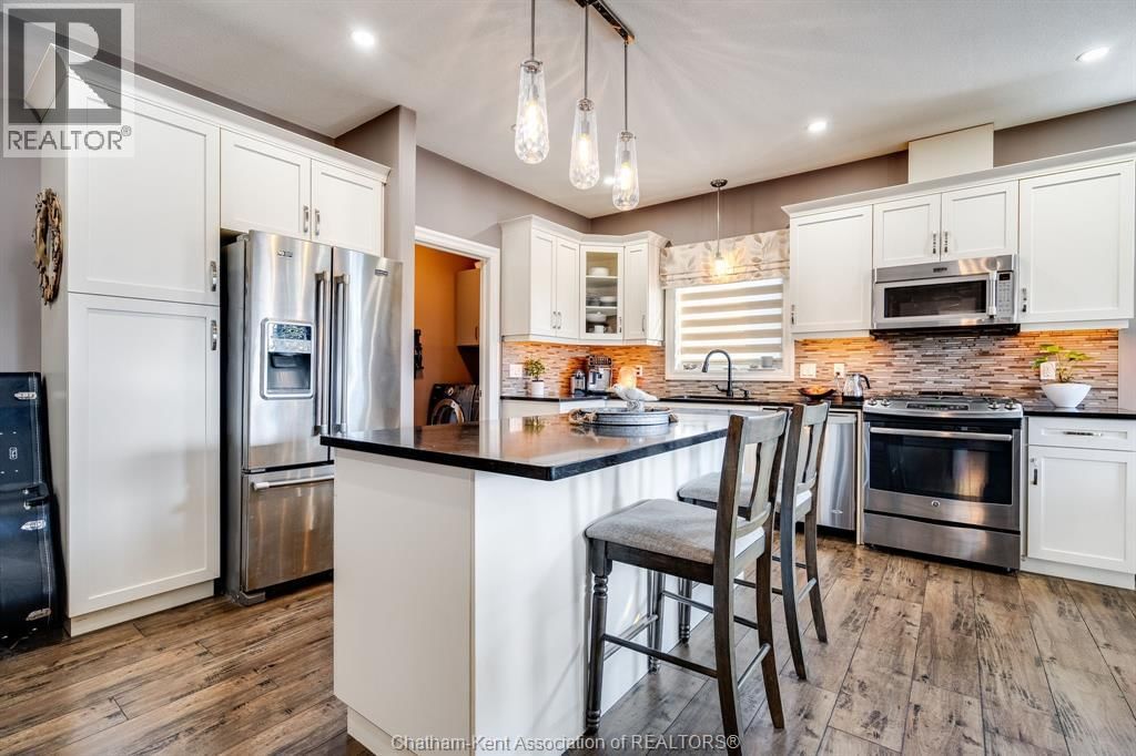 42 LANZ BOULEVARD Image 4