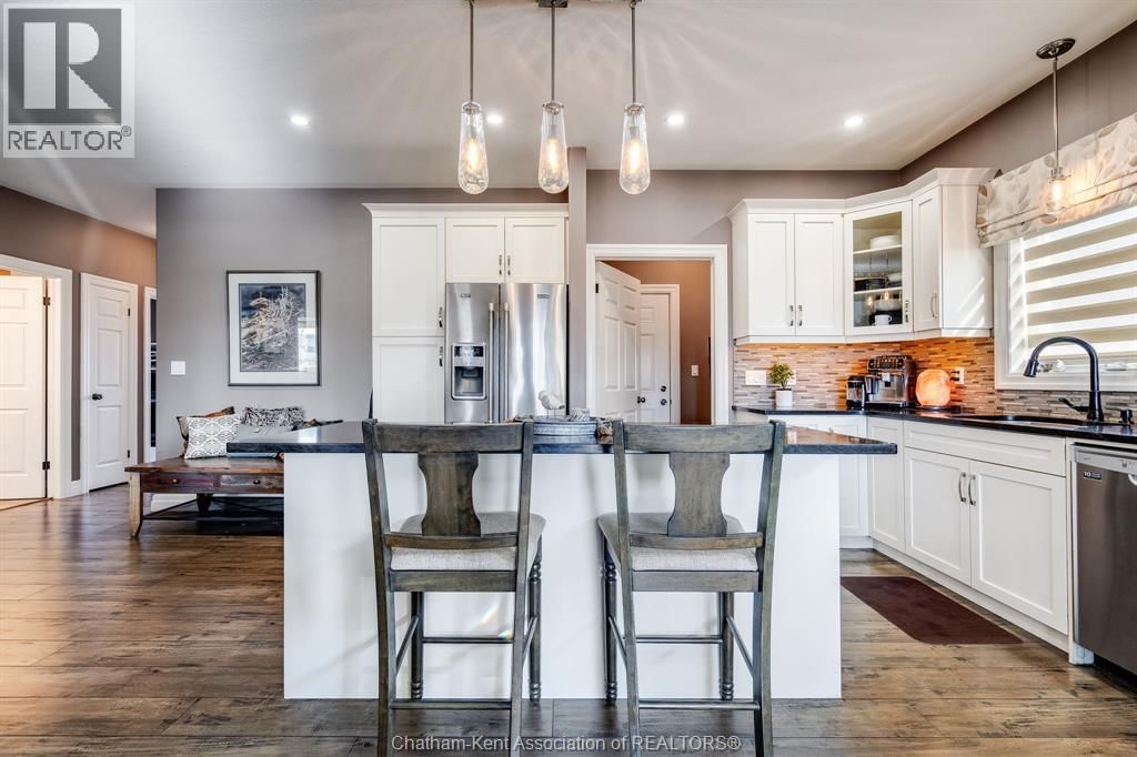 42 LANZ BOULEVARD Image 5