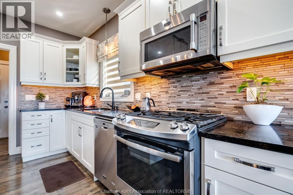 42 LANZ BOULEVARD Image 6