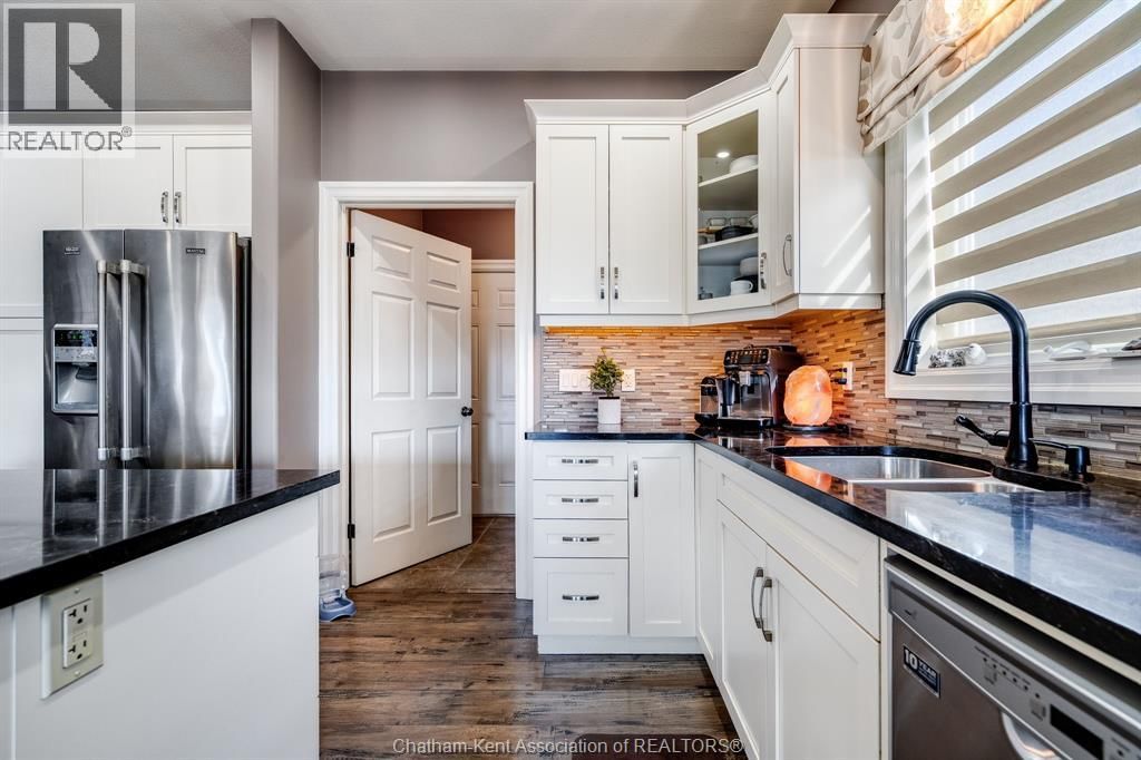 42 LANZ BOULEVARD Image 7