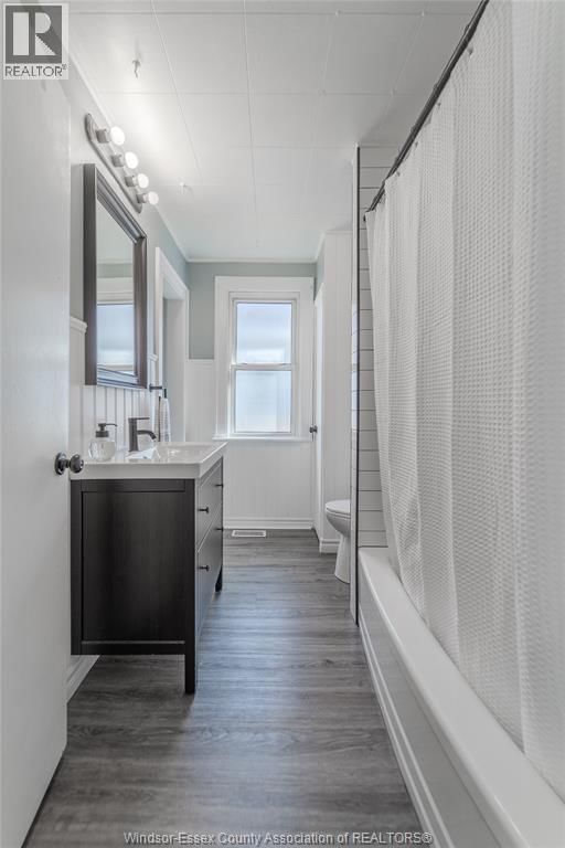 1594 TECUMSEH ROAD WEST Image 15