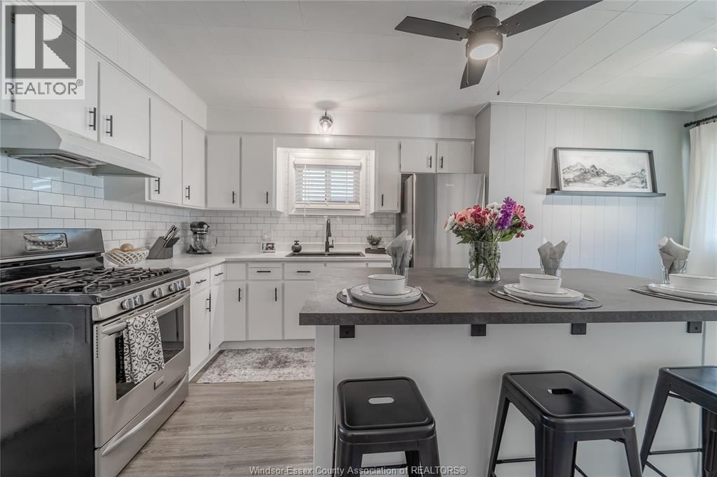 1594 TECUMSEH ROAD WEST Image 17