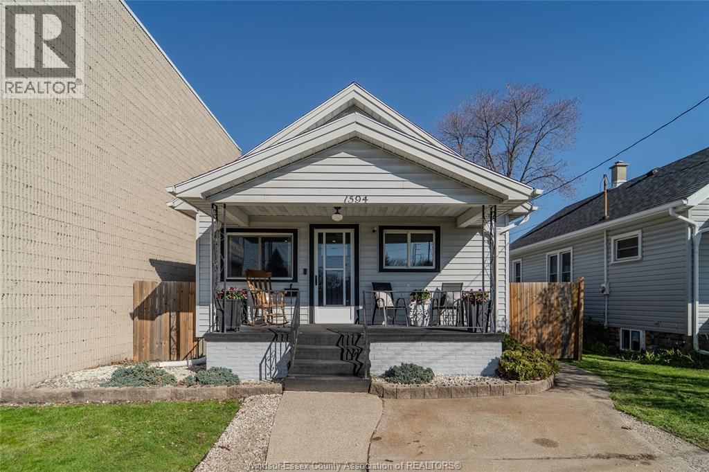 1594 TECUMSEH ROAD WEST Image 2