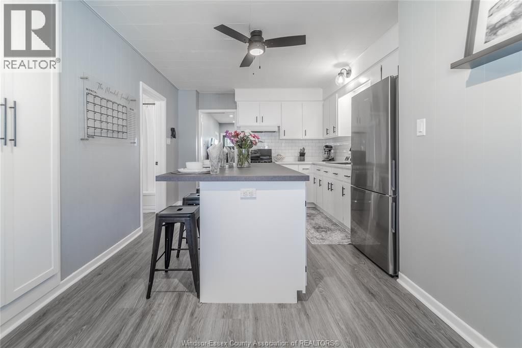 1594 TECUMSEH ROAD WEST Image 20