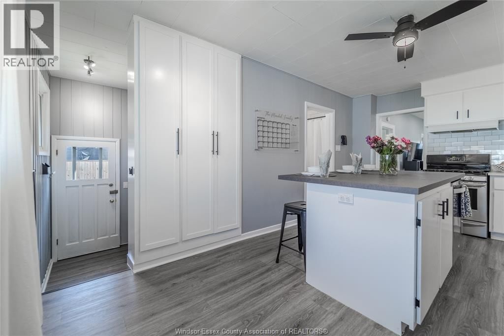 1594 TECUMSEH ROAD WEST Image 21