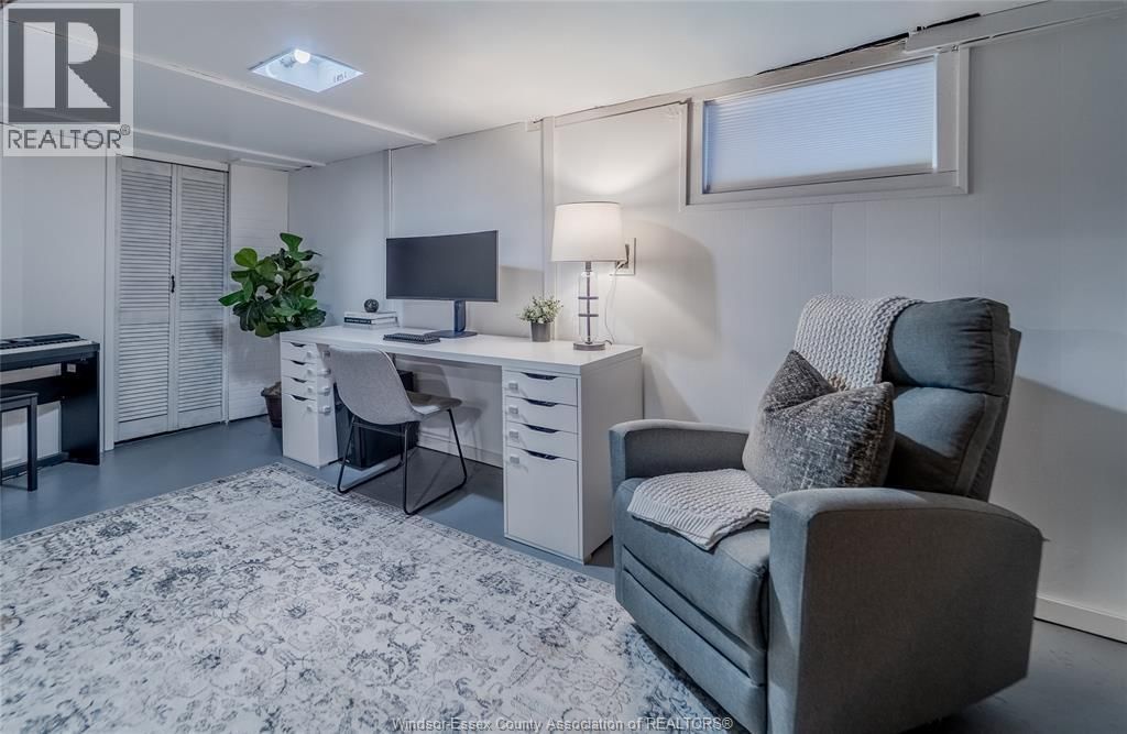 1594 TECUMSEH ROAD WEST Image 25