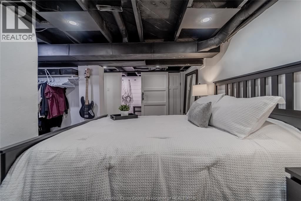 1594 TECUMSEH ROAD WEST Image 26