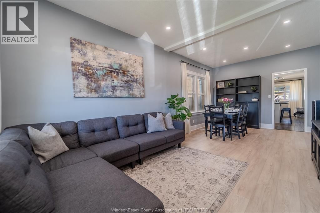 1594 TECUMSEH ROAD WEST Image 8