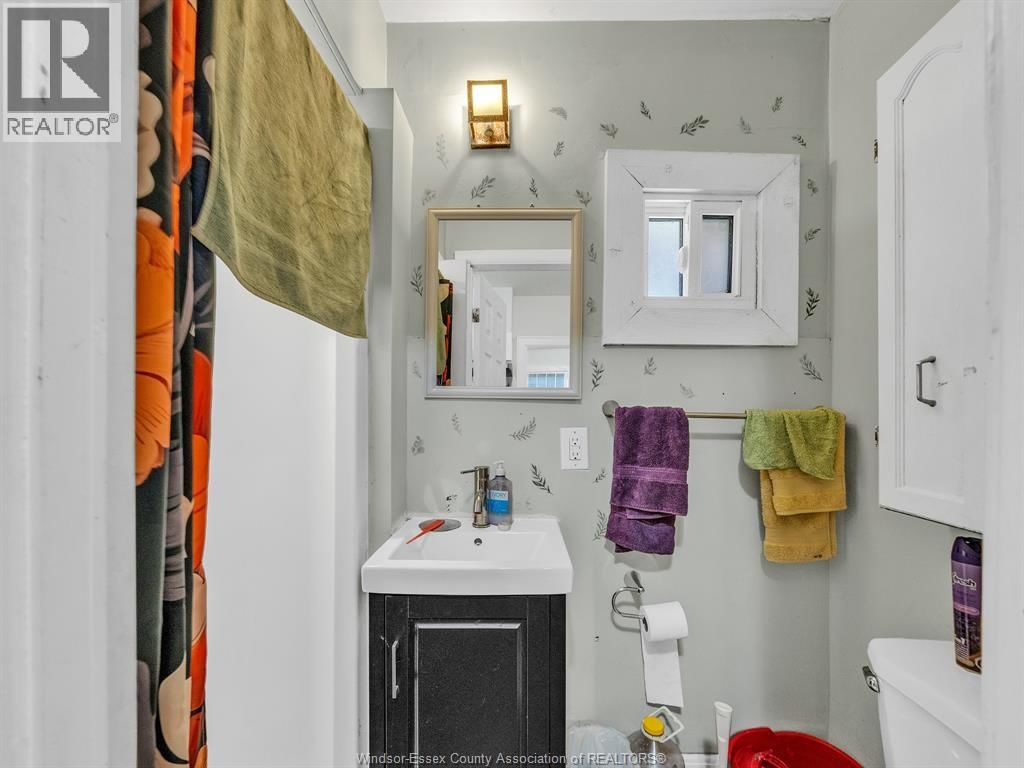 527-531 MCEWAN Image 13