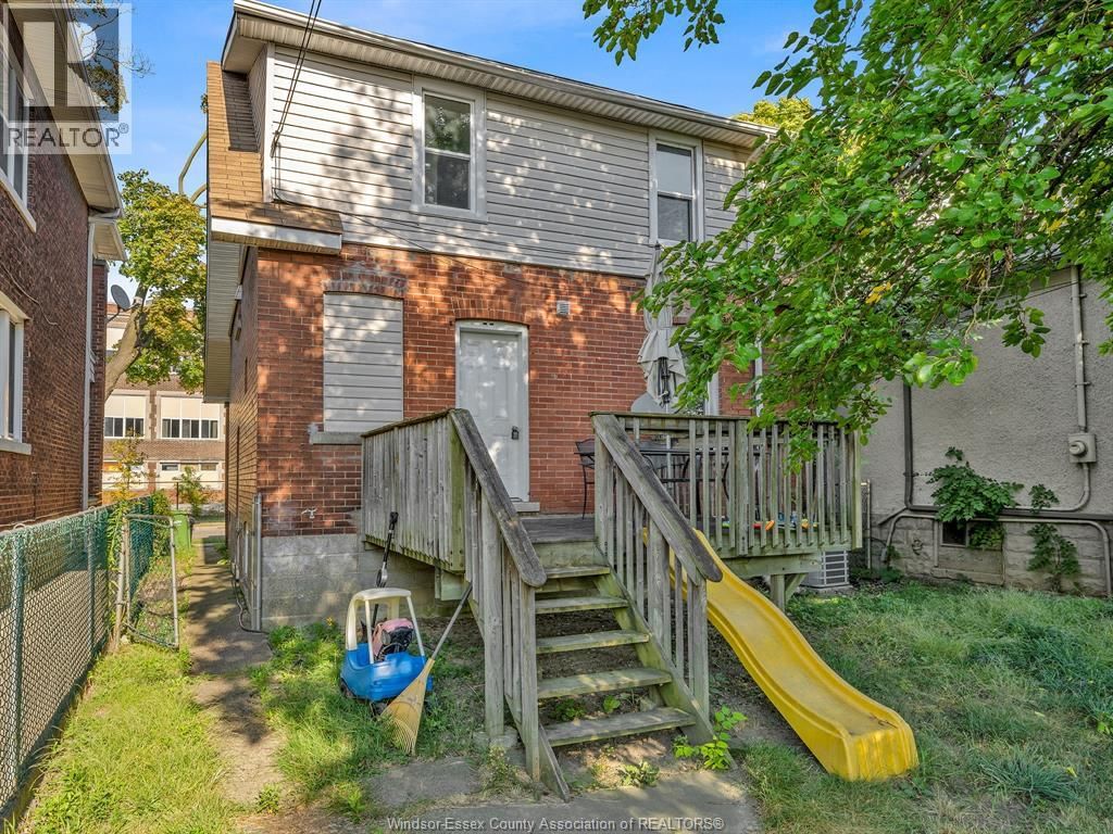 527-531 MCEWAN Image 17