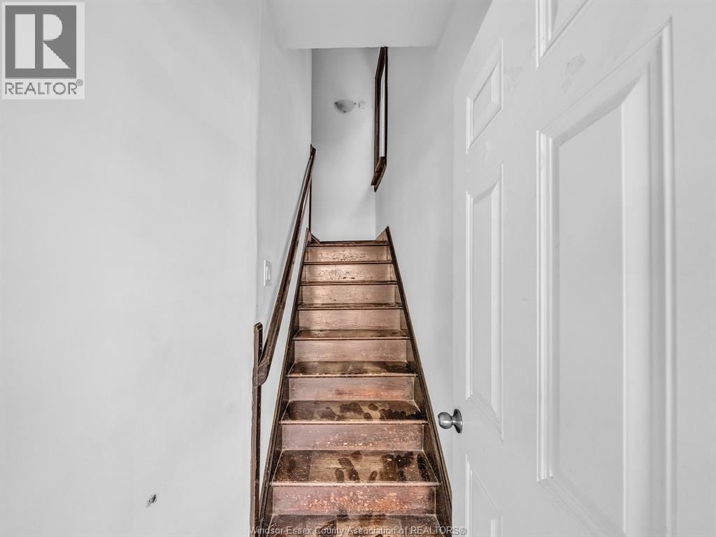 527-531 MCEWAN Image 2