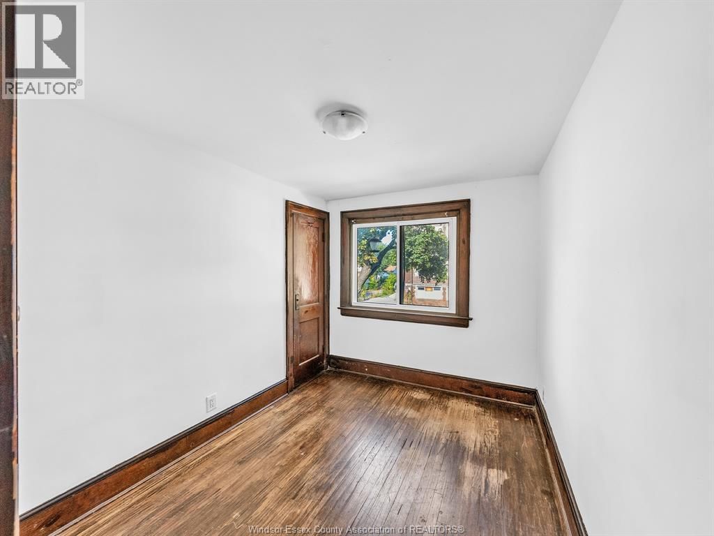 527-531 MCEWAN Image 3