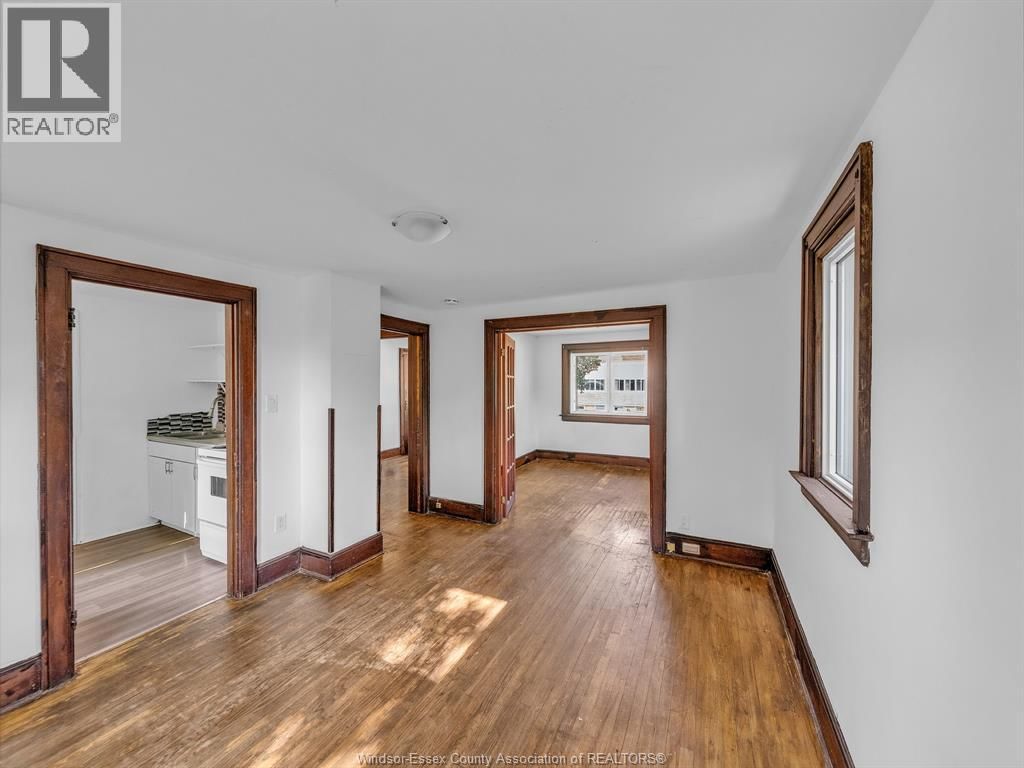 527-531 MCEWAN Image 5