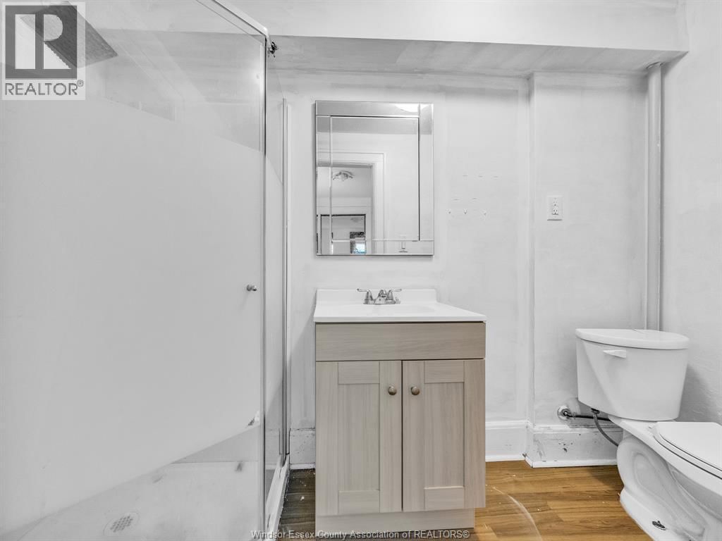 527-531 MCEWAN Image 8