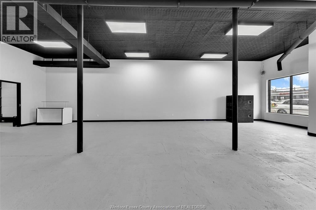 1082 & 109 WYANDOTTE STREET EAST Image 8