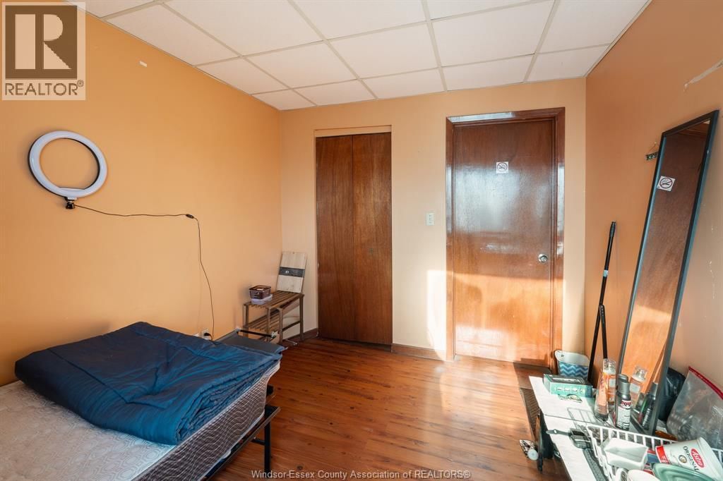 497 CARON AVENUE Image 18