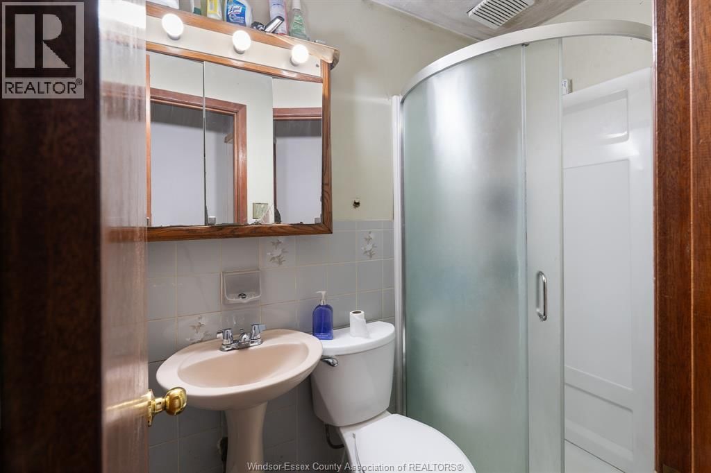 497 CARON AVENUE Image 22