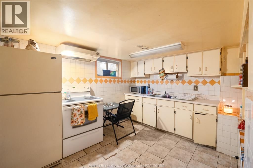 497 CARON AVENUE Image 26