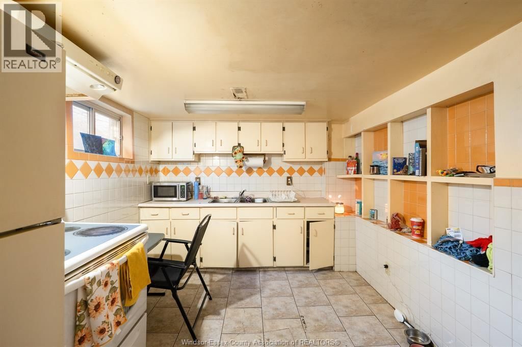 497 CARON AVENUE Image 27