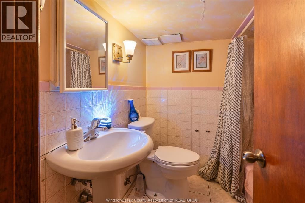 497 CARON AVENUE Image 28