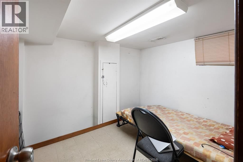 497 CARON AVENUE Image 29