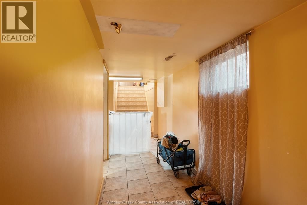 497 CARON AVENUE Image 30