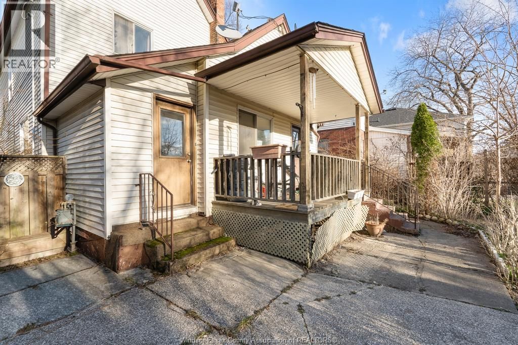 497 CARON AVENUE Image 33