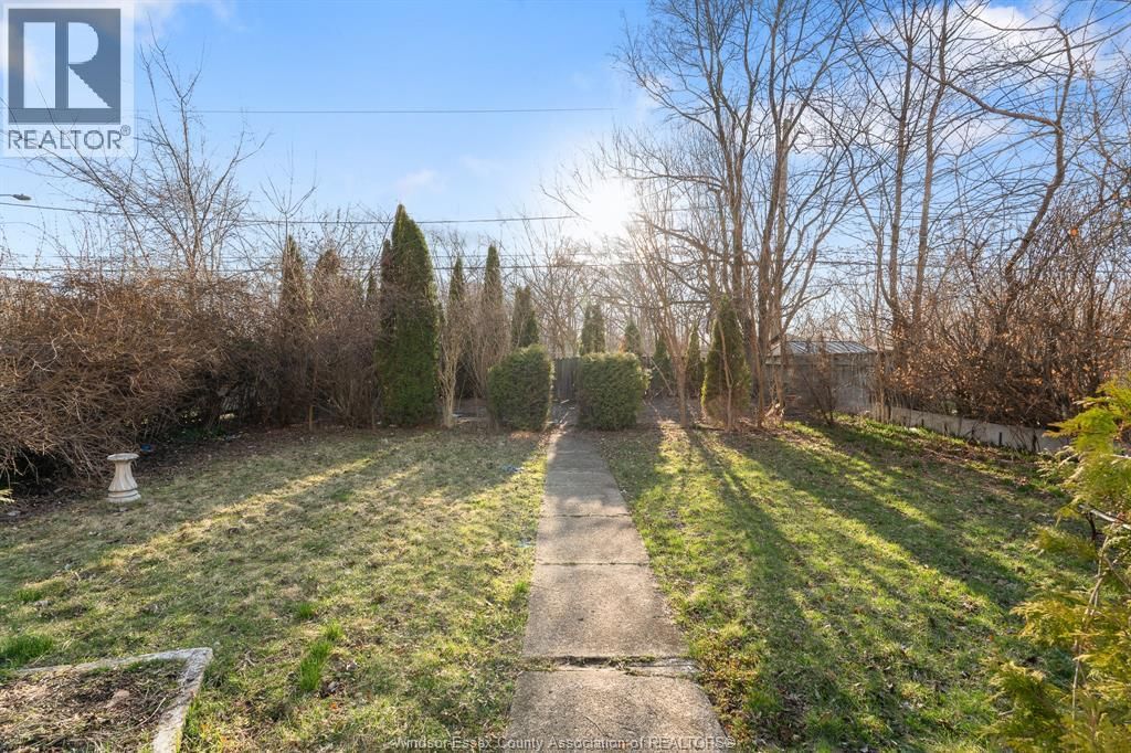 497 CARON AVENUE Image 38