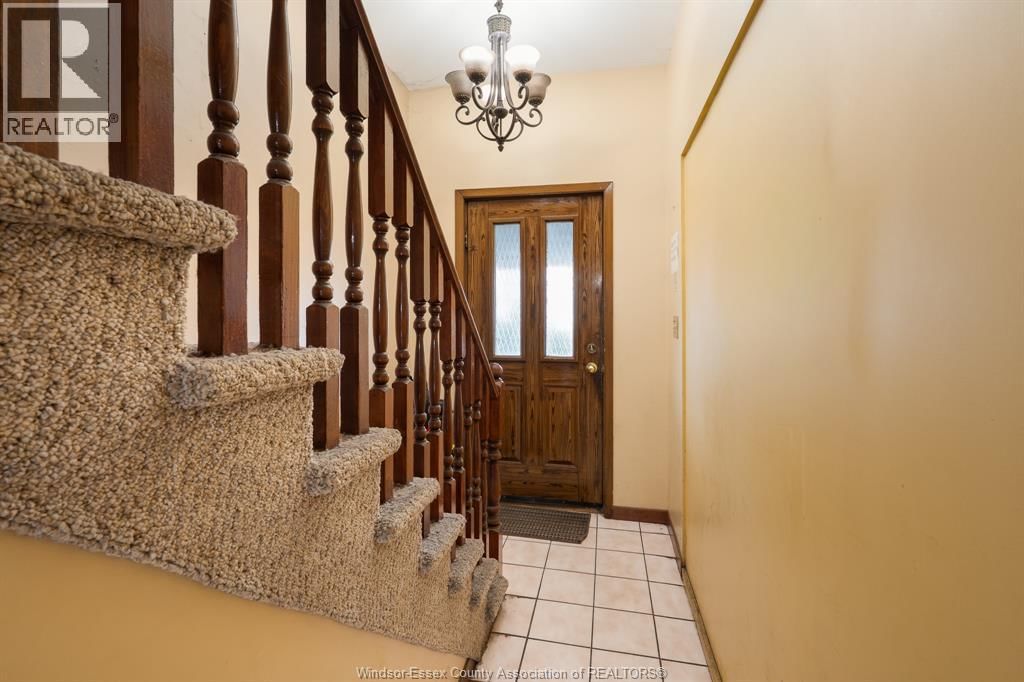 497 CARON AVENUE Image 4