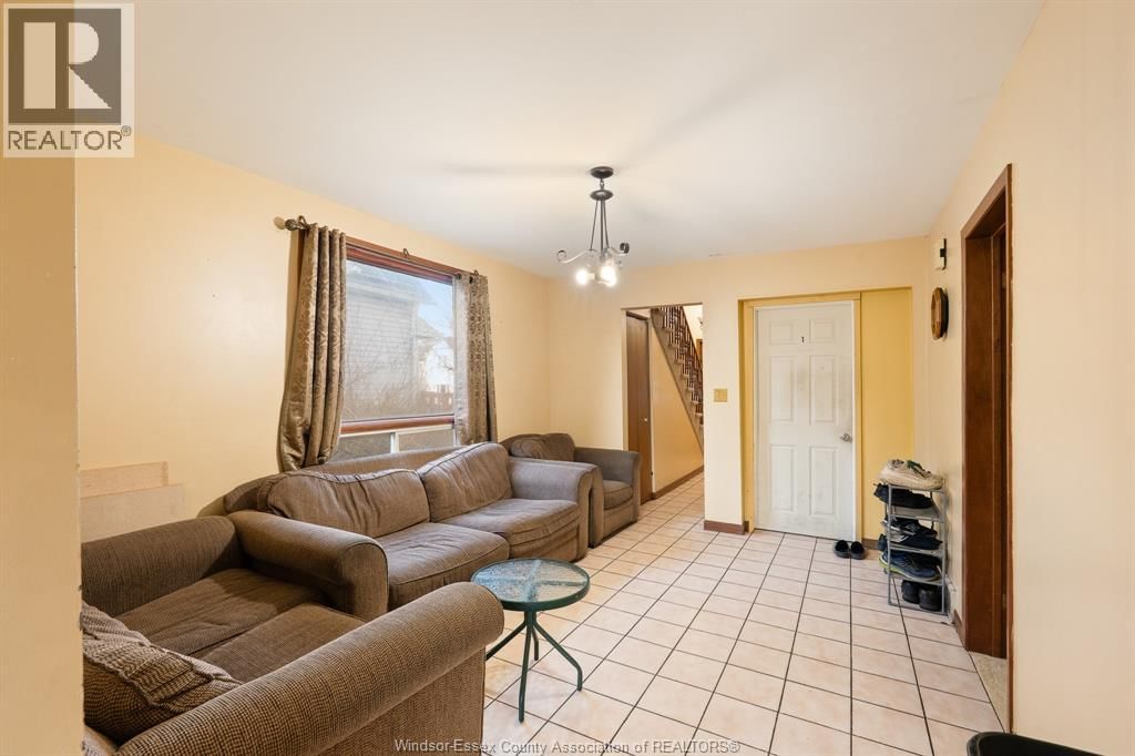 497 CARON AVENUE Image 7