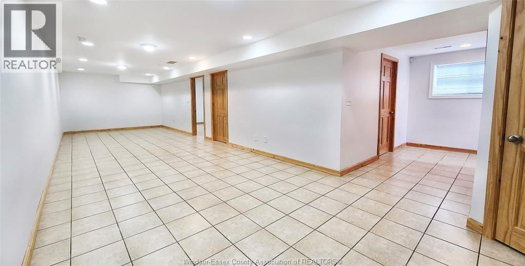 3908 BYNG ROAD Image 17